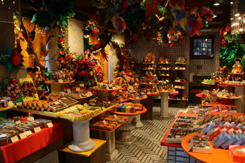 vente-NICE-min_candy_store_chocolate_shop_chocolate_switzerland-393515